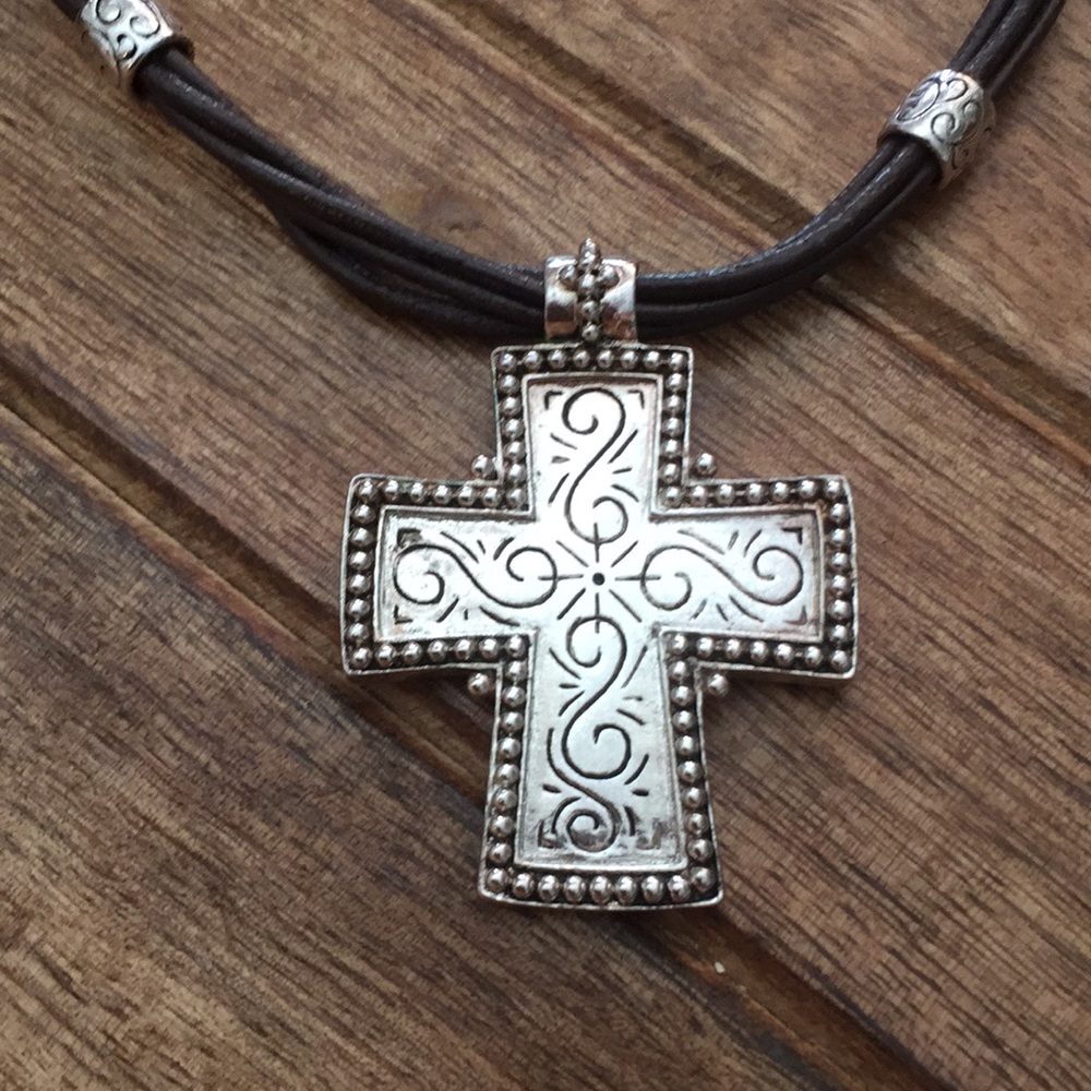 Premier Designs Cross Necklace